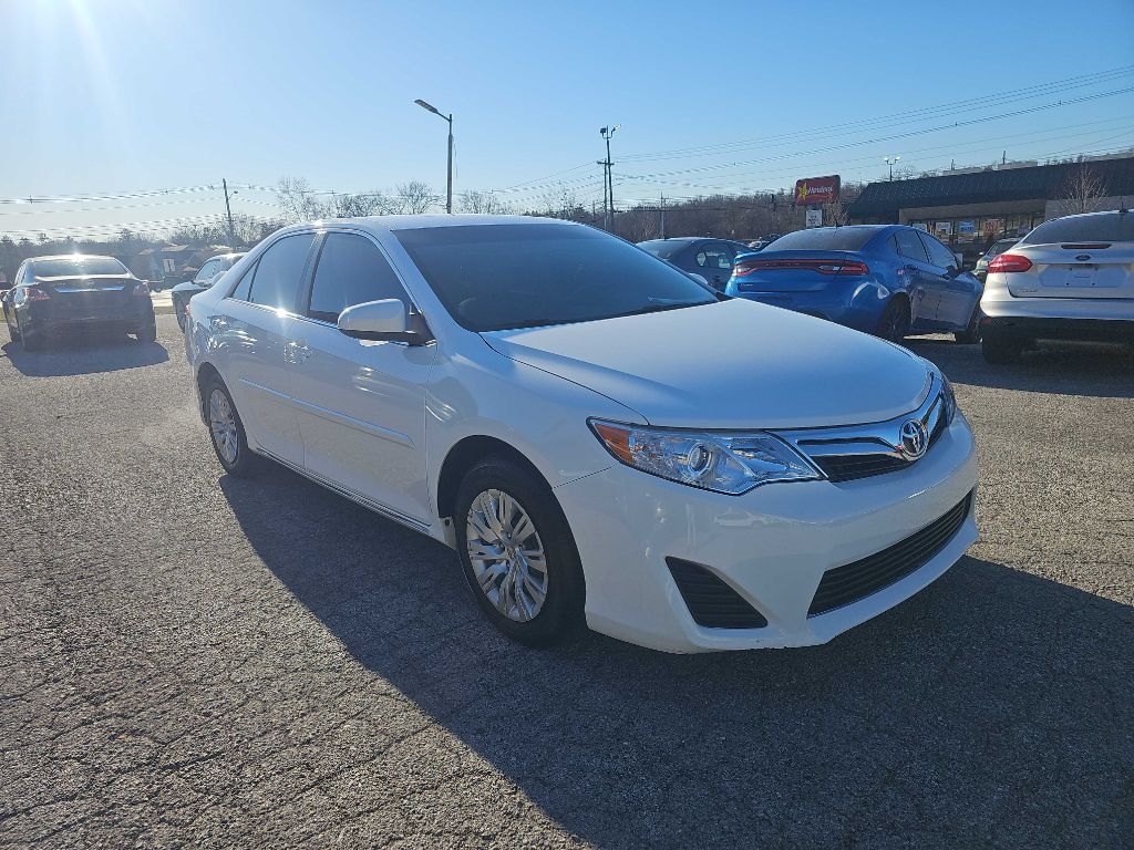 Toyota Camry LE 4D Sedan 2013
