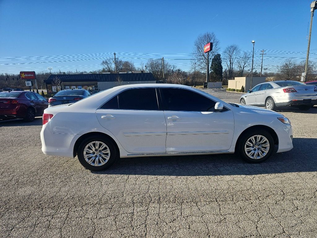 Toyota Camry LE 4D Sedan 2013