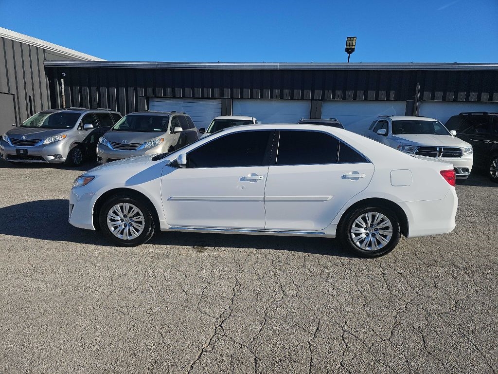 Toyota Camry LE 4D Sedan 2013