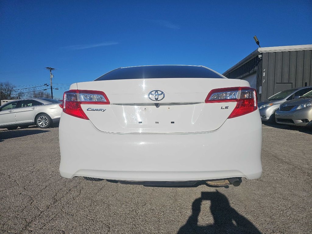 Toyota Camry LE 4D Sedan 2013