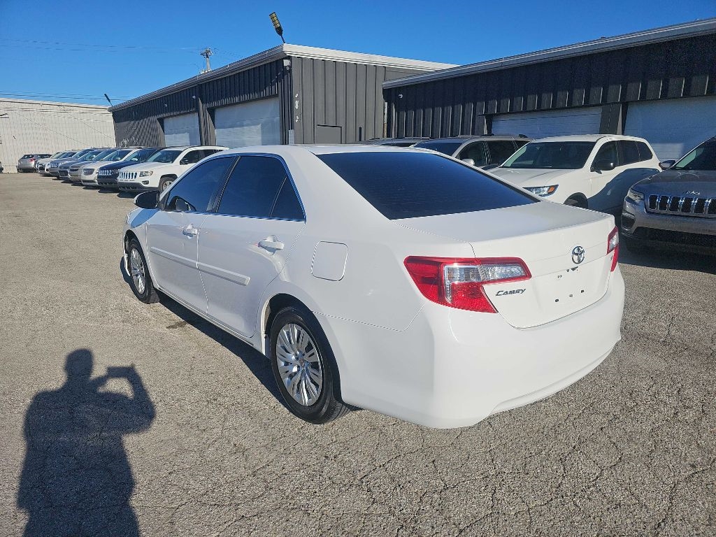 Toyota Camry LE 4D Sedan 2013