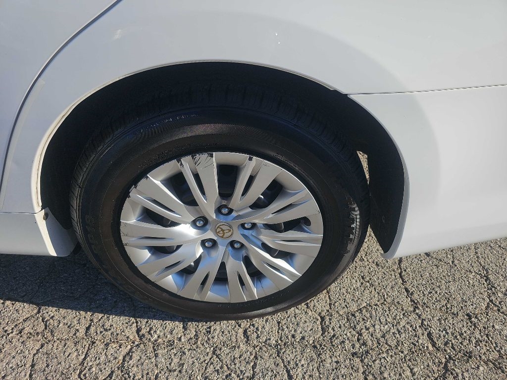 Toyota Camry LE 4D Sedan 2013