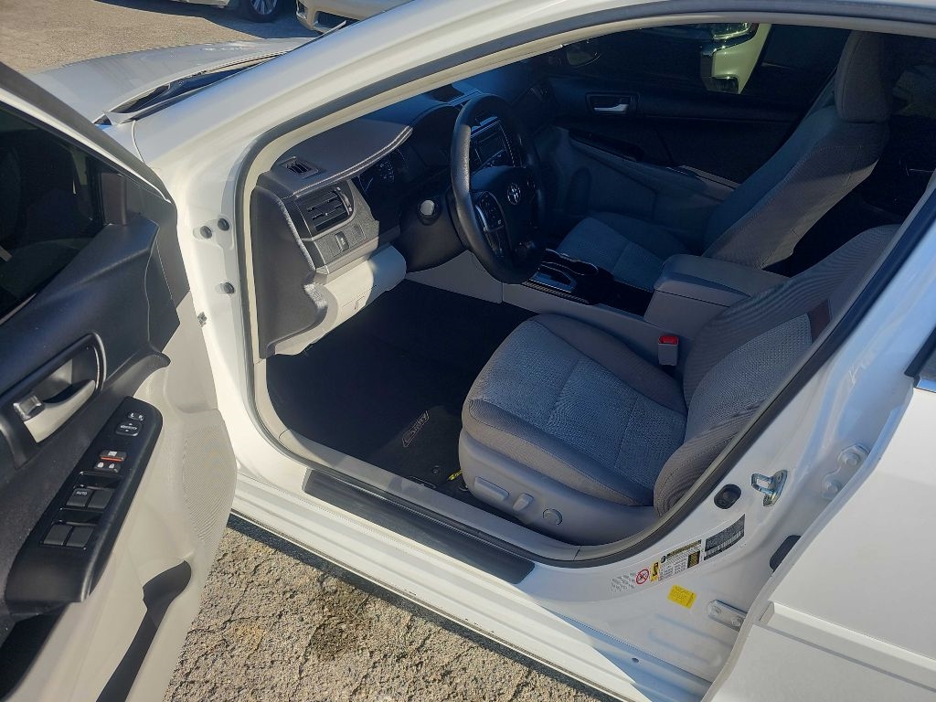 Toyota Camry LE 4D Sedan 2013