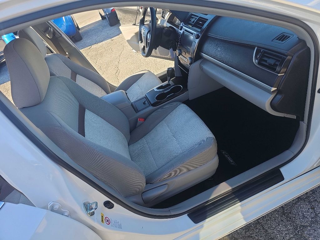 Toyota Camry LE 4D Sedan 2013