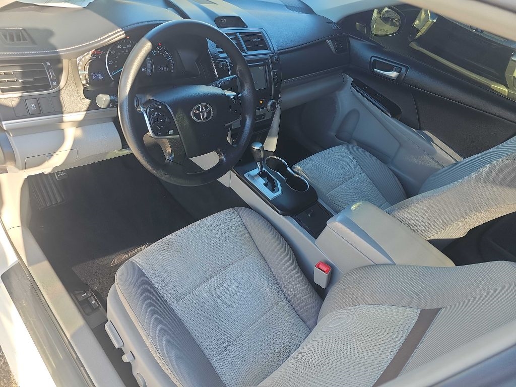 Toyota Camry LE 4D Sedan 2013