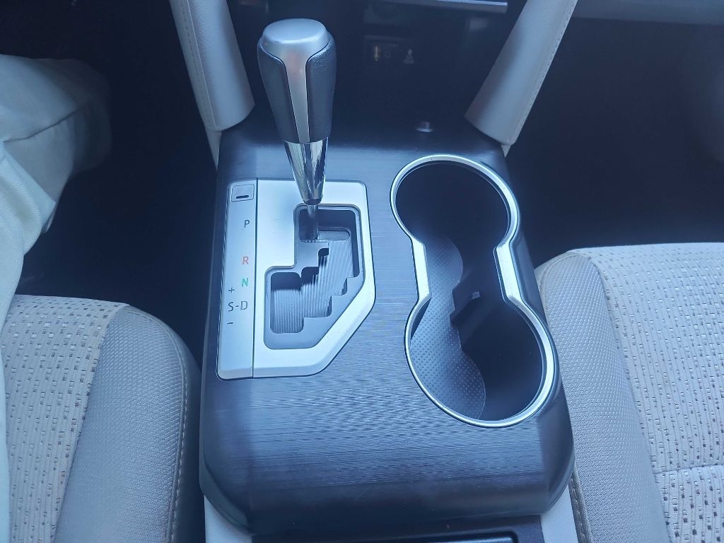 Toyota Camry LE 4D Sedan 2013