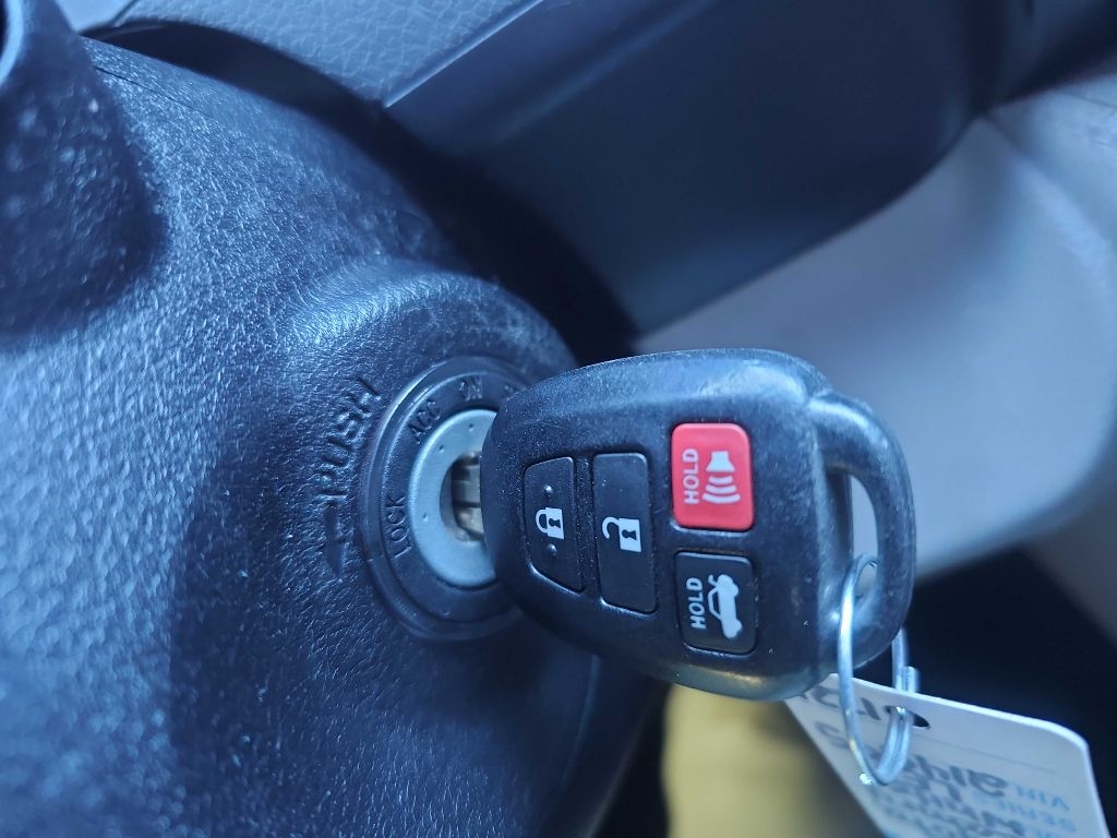 Toyota Camry LE 4D Sedan 2013