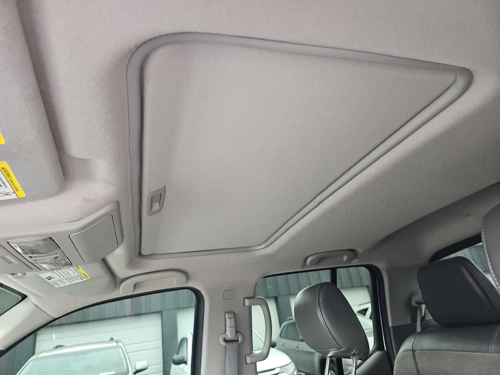 Nissan Frontier Crew Cab 4x4 SL Auto *Ltd Avail* 2017