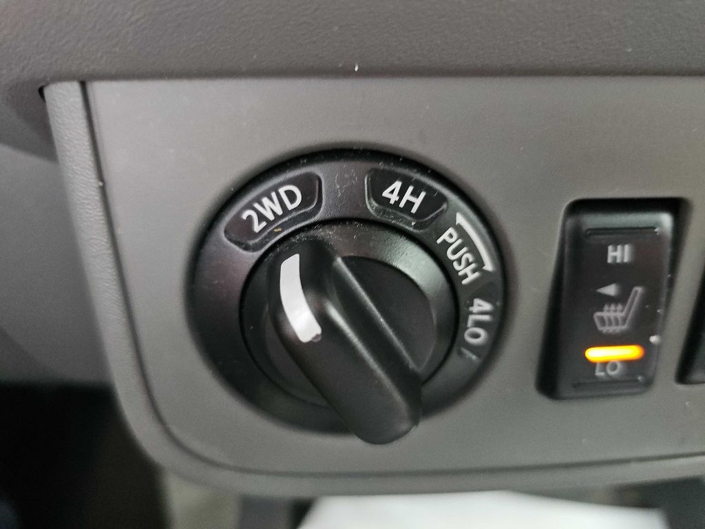 Nissan Frontier Crew Cab 4x4 SL Auto *Ltd Avail* 2017