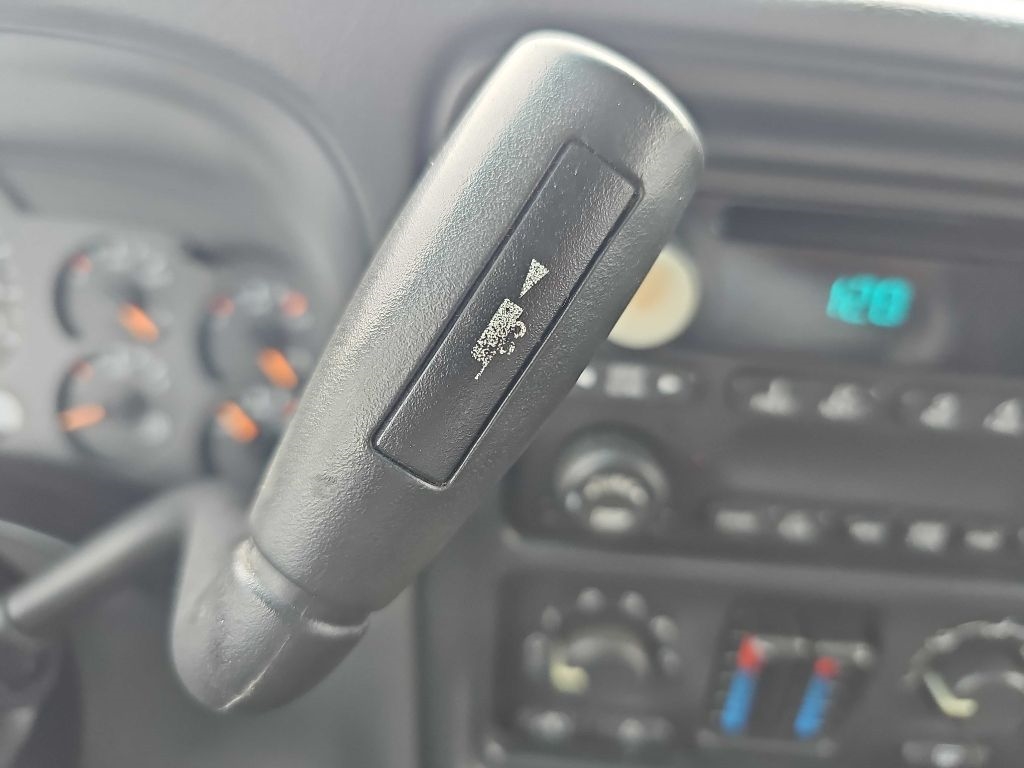 Chevrolet Avalanche  2003