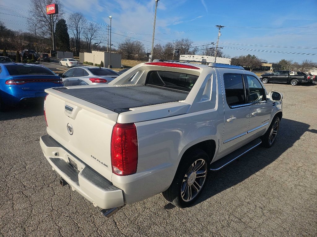 Cadillac Escalade EXT AWD 4dr Luxury 2012
