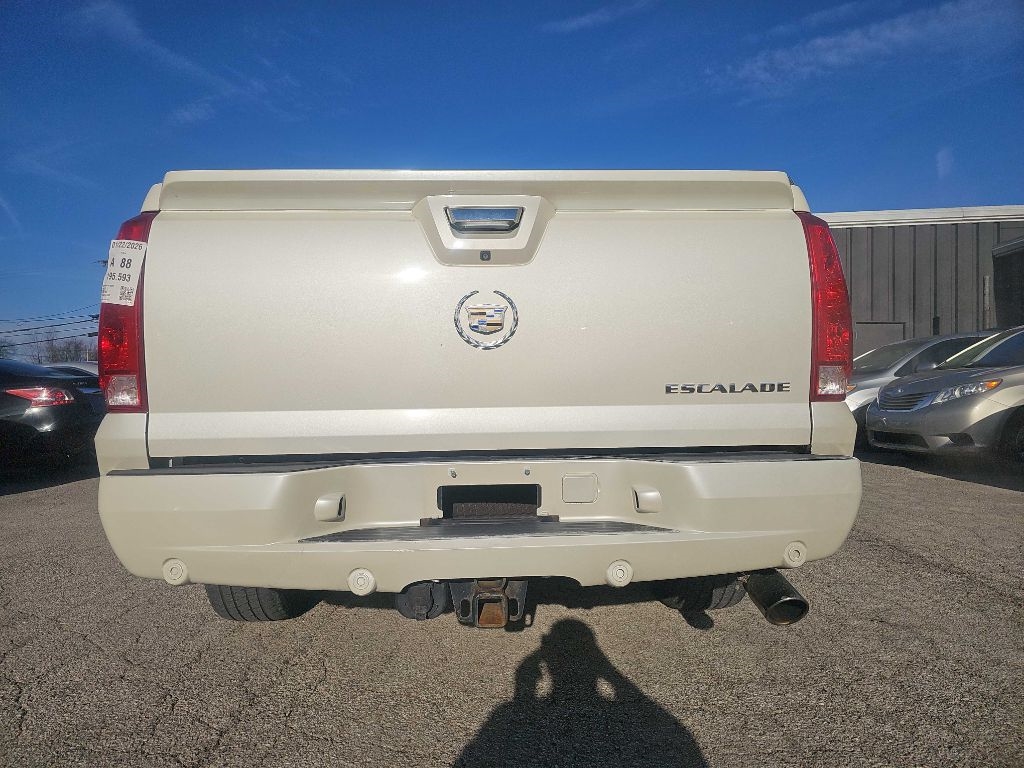 Cadillac Escalade EXT AWD 4dr Luxury 2012