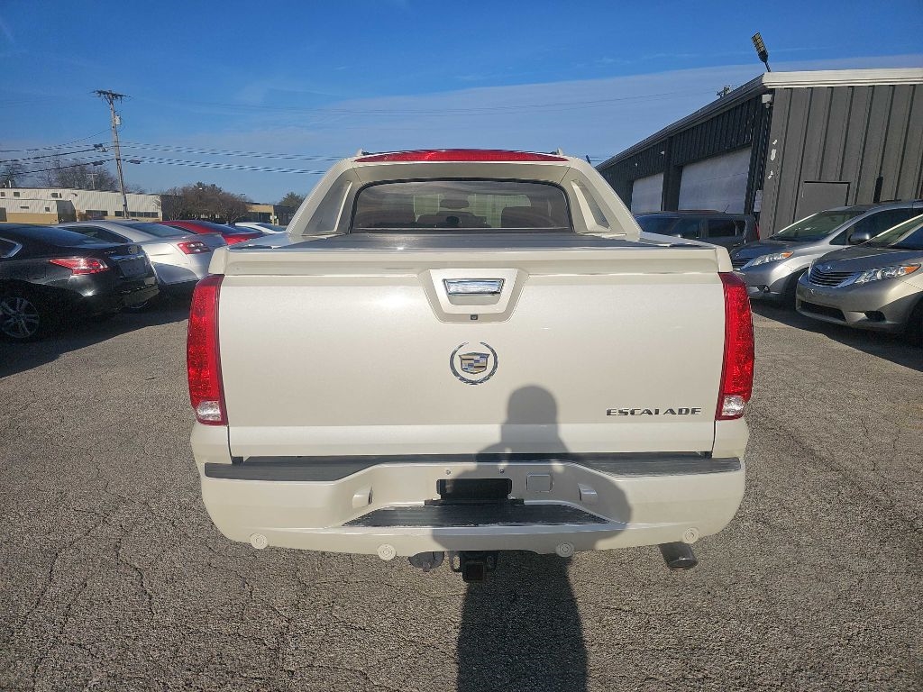 Cadillac Escalade EXT AWD 4dr Luxury 2012