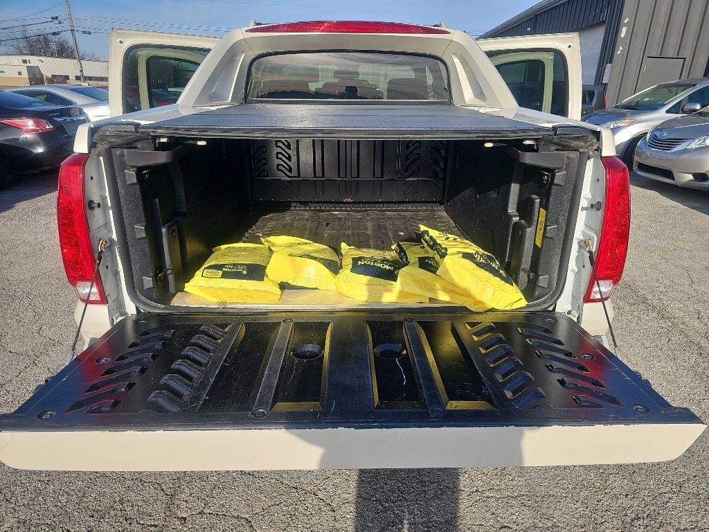 Cadillac Escalade EXT AWD 4dr Luxury 2012