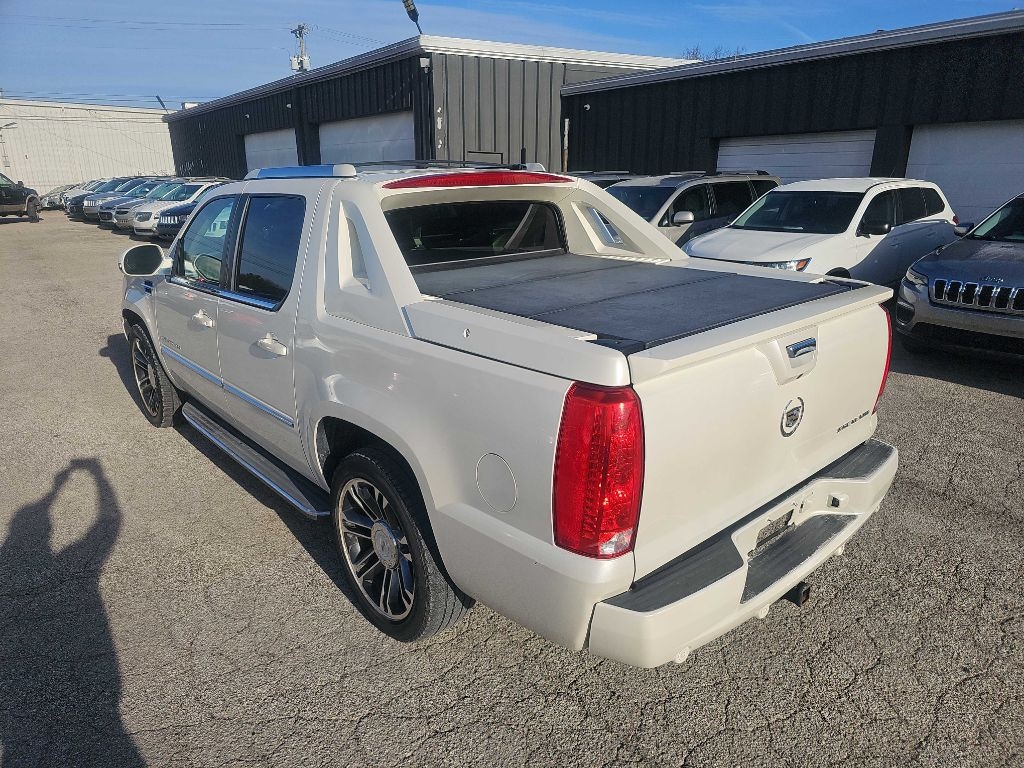 Cadillac Escalade EXT AWD 4dr Luxury 2012