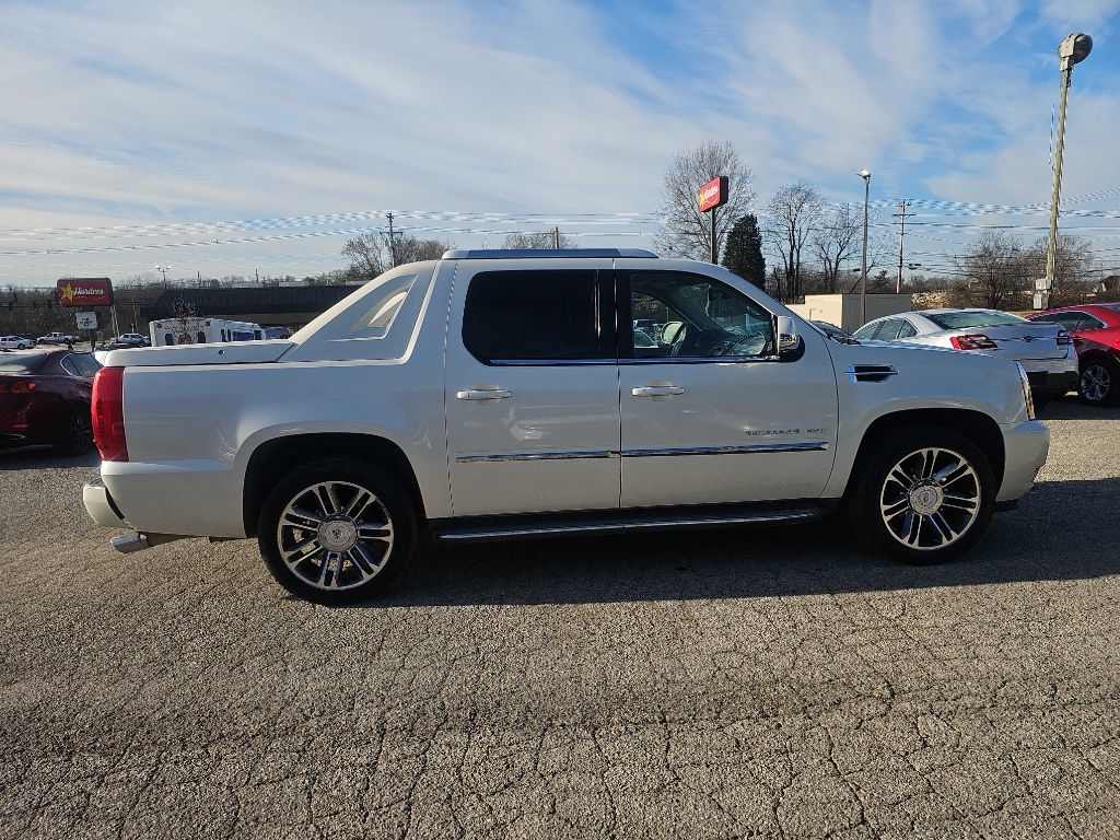 Cadillac Escalade EXT AWD 4dr Luxury 2012