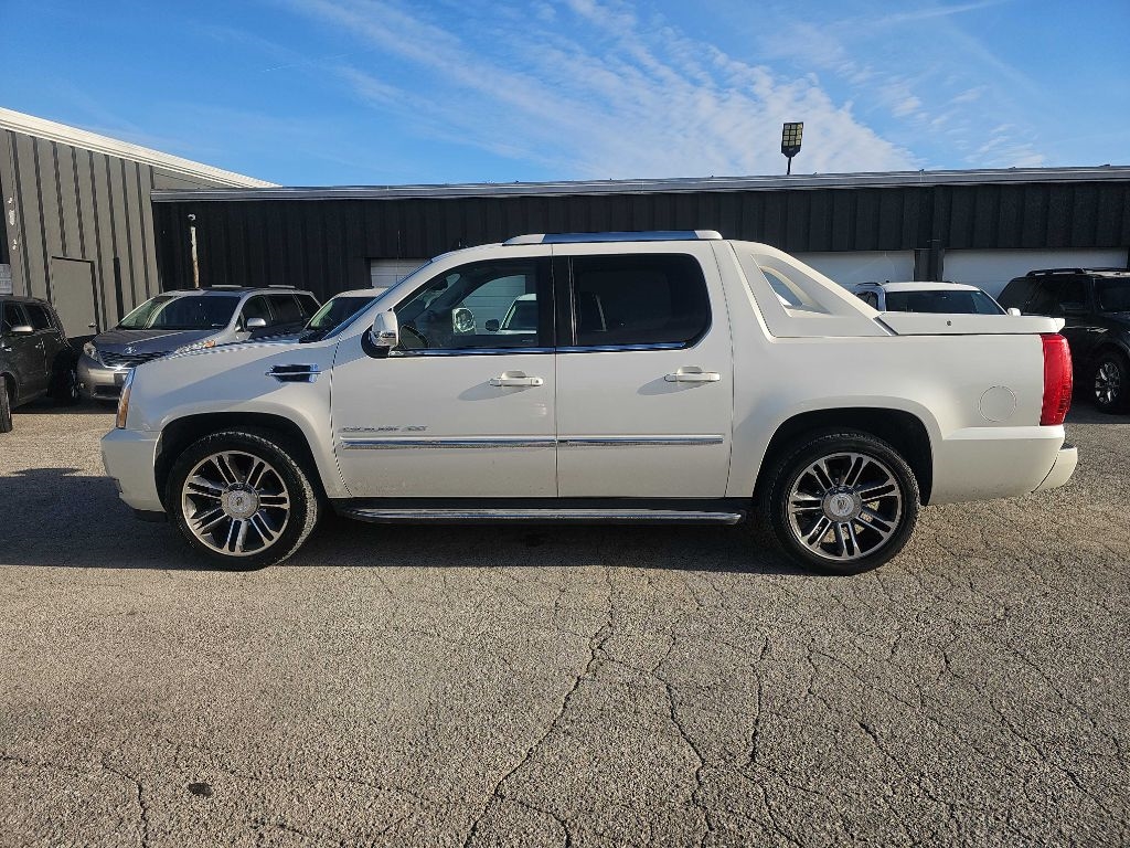 Cadillac Escalade EXT AWD 4dr Luxury 2012