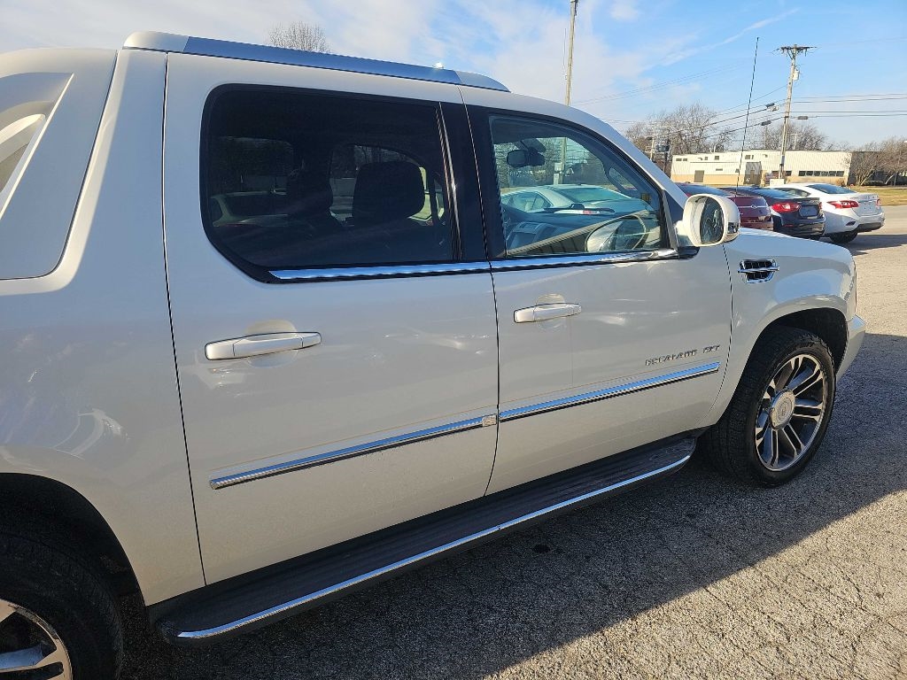 Cadillac Escalade EXT AWD 4dr Luxury 2012