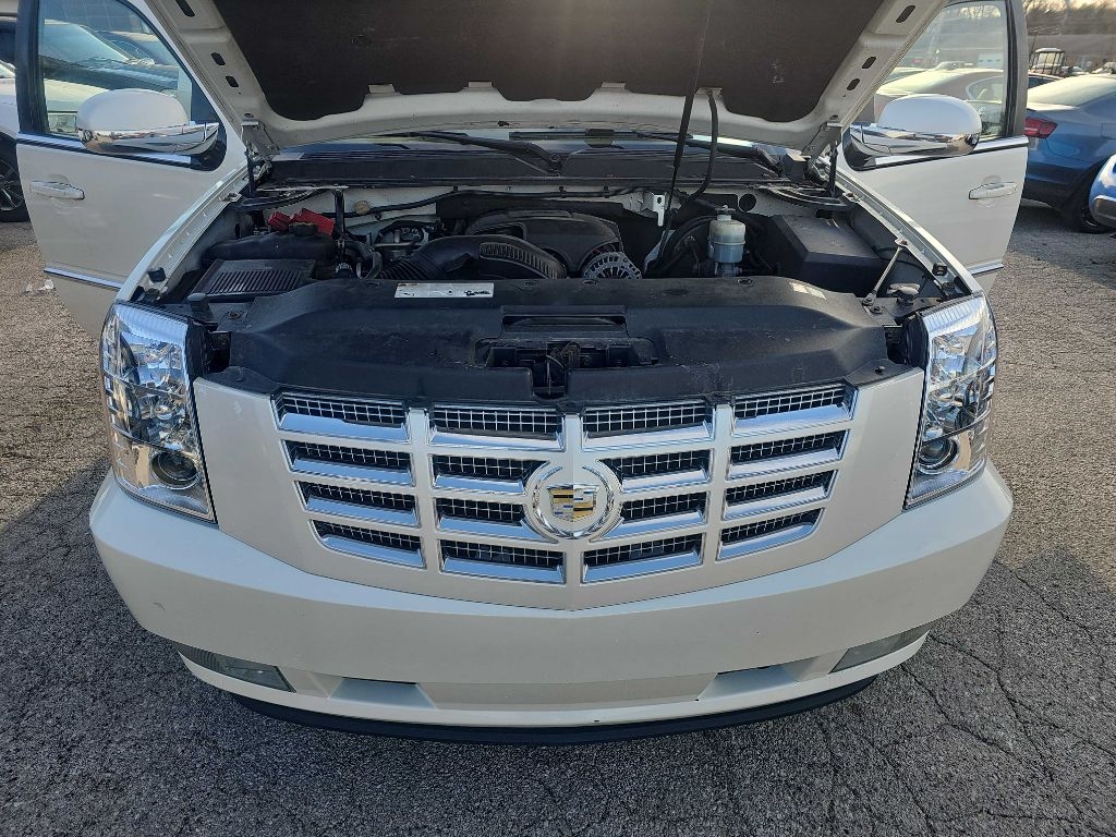 Cadillac Escalade EXT AWD 4dr Luxury 2012