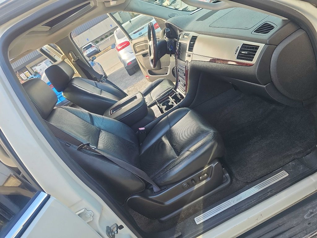 Cadillac Escalade EXT AWD 4dr Luxury 2012