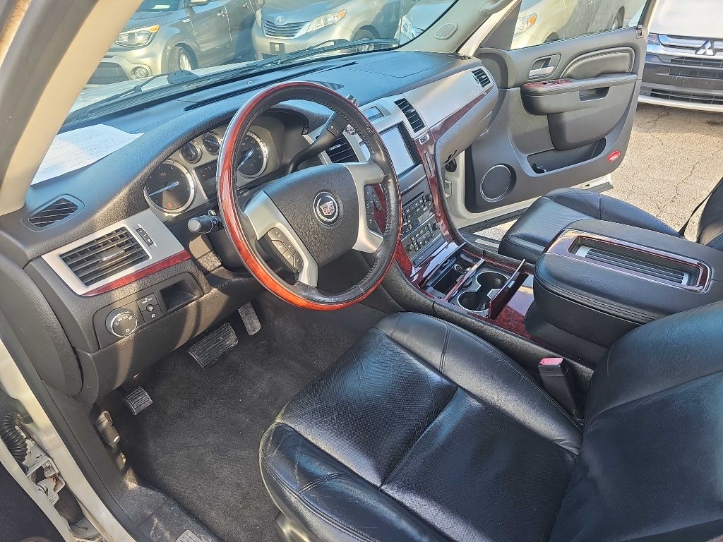 Cadillac Escalade EXT AWD 4dr Luxury 2012