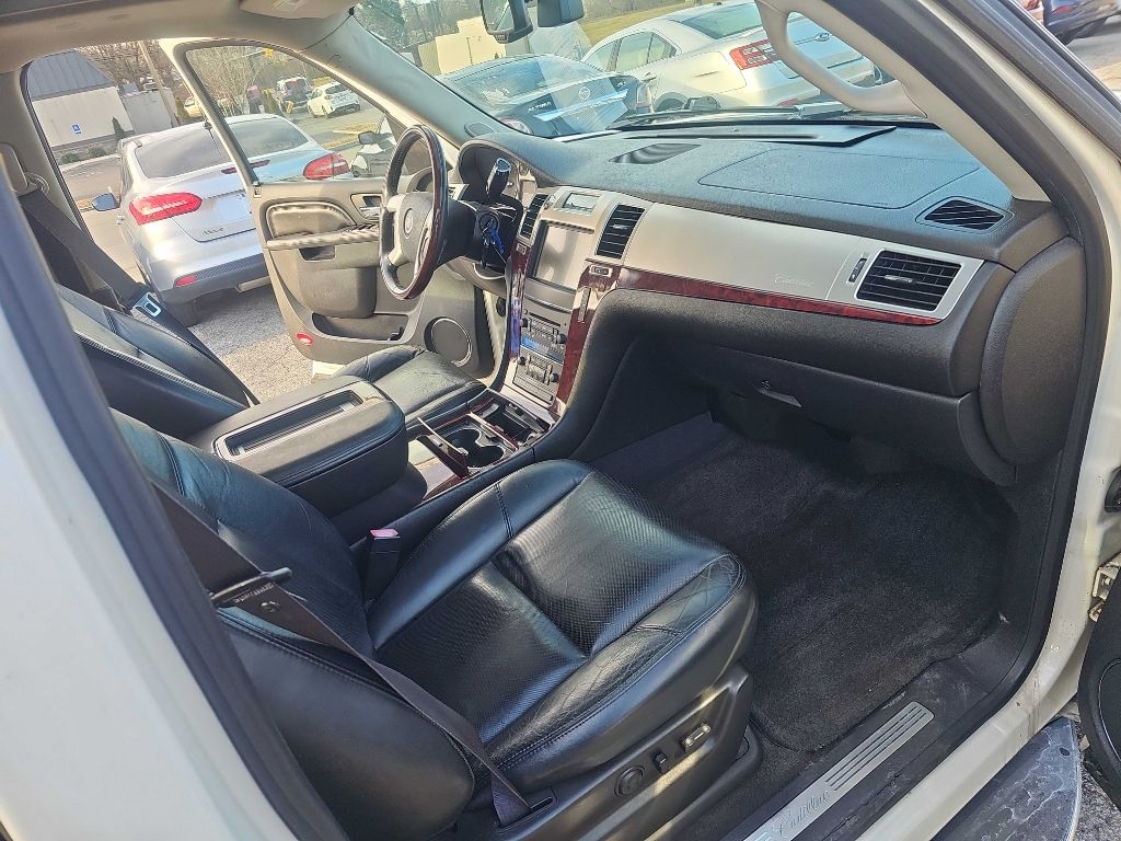 Cadillac Escalade EXT AWD 4dr Luxury 2012