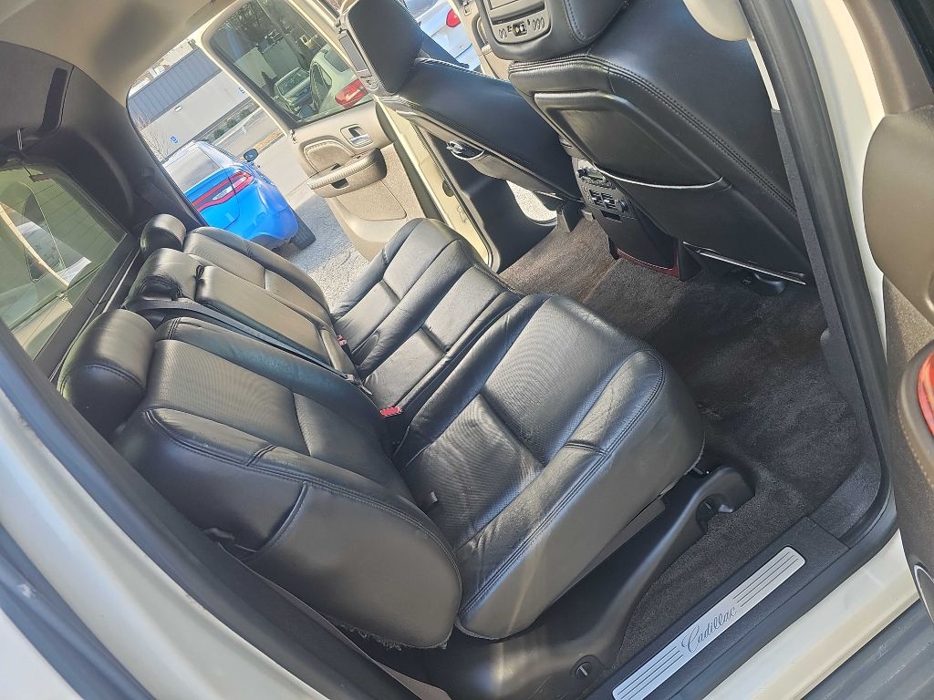 Cadillac Escalade EXT AWD 4dr Luxury 2012