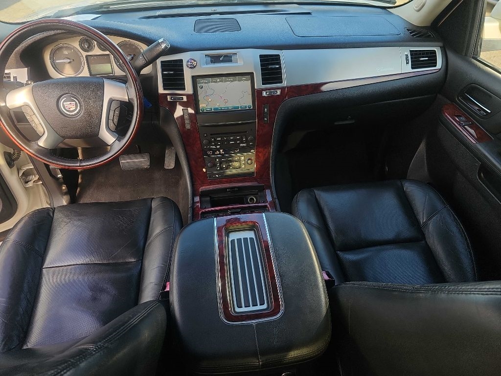 Cadillac Escalade EXT AWD 4dr Luxury 2012