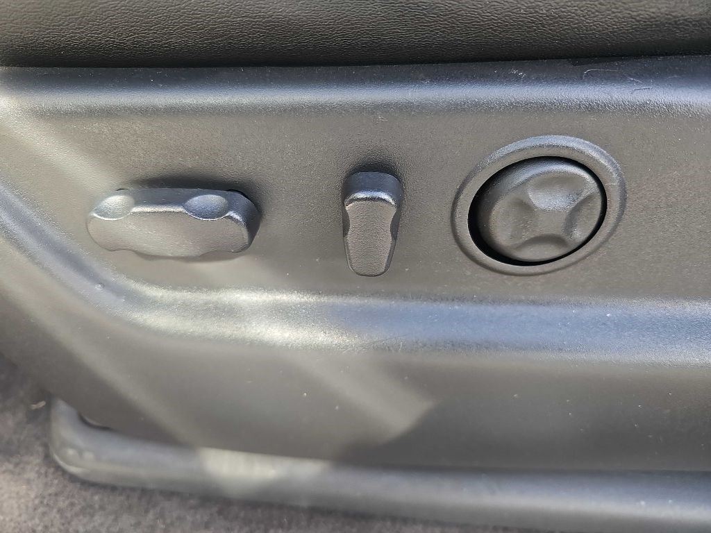 Cadillac Escalade EXT AWD 4dr Luxury 2012