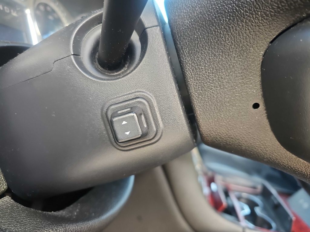 Cadillac Escalade EXT AWD 4dr Luxury 2012