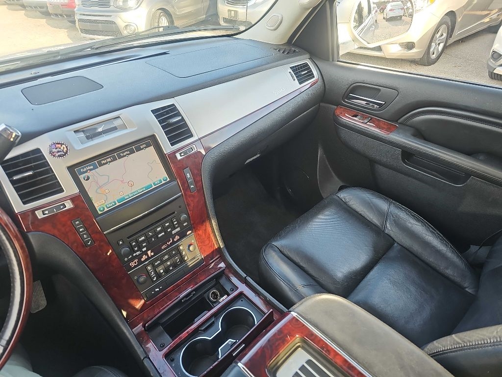 Cadillac Escalade EXT AWD 4dr Luxury 2012