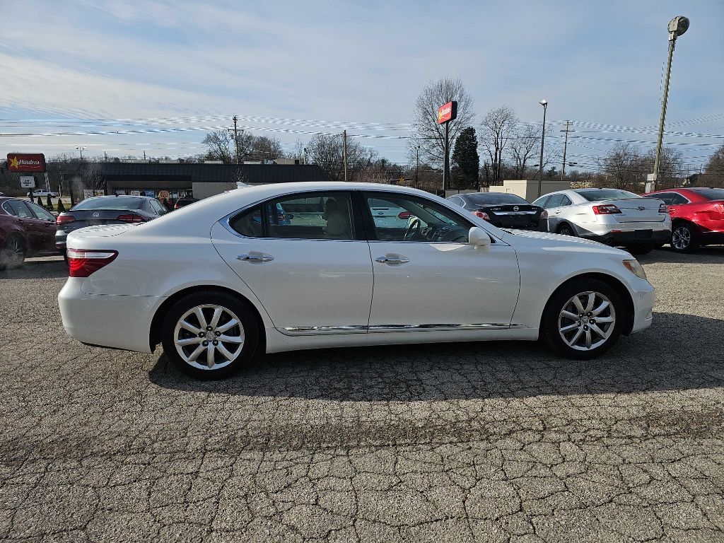 Lexus LS 460 Luxury Sedan 2008