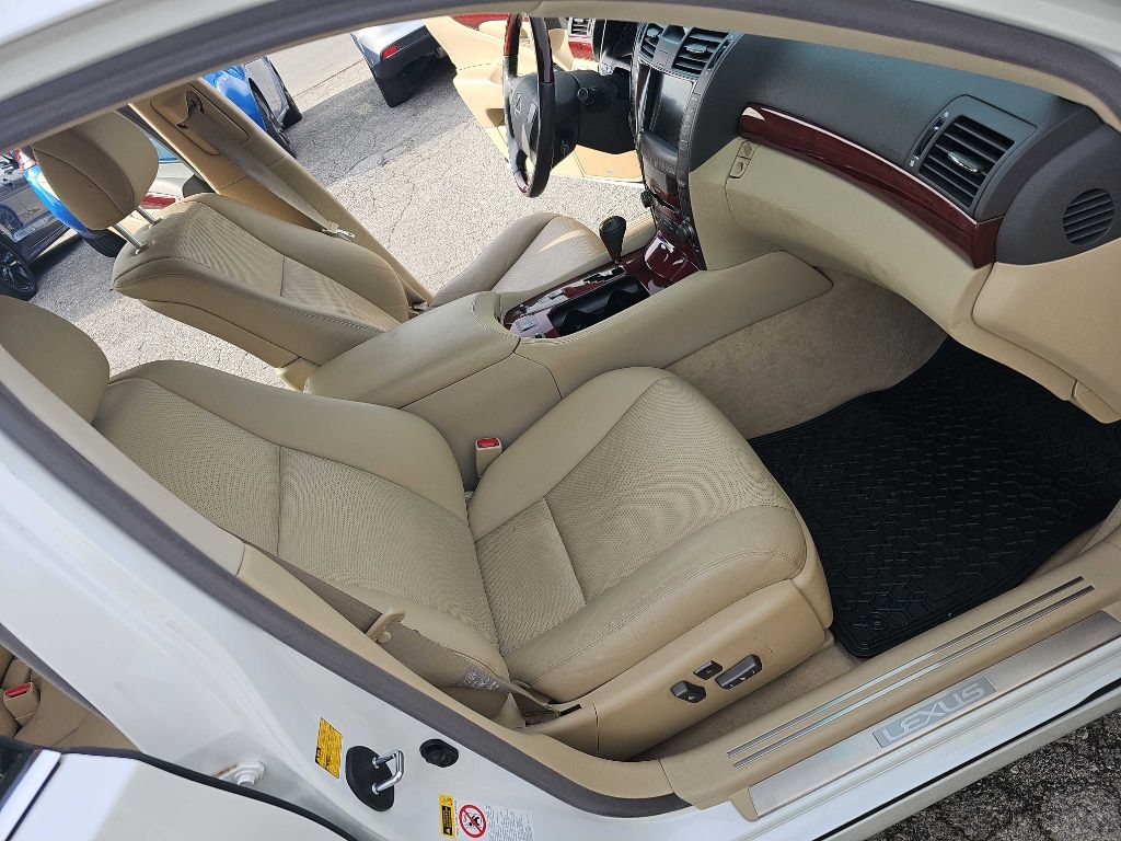 Lexus LS 460 Luxury Sedan 2008