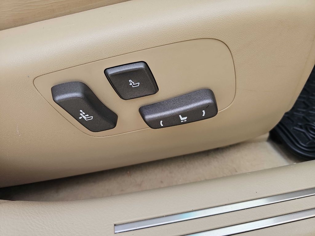 Lexus LS 460 Luxury Sedan 2008