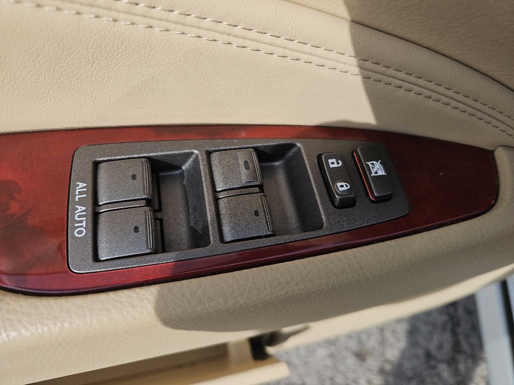 Lexus LS 460 Luxury Sedan 2008