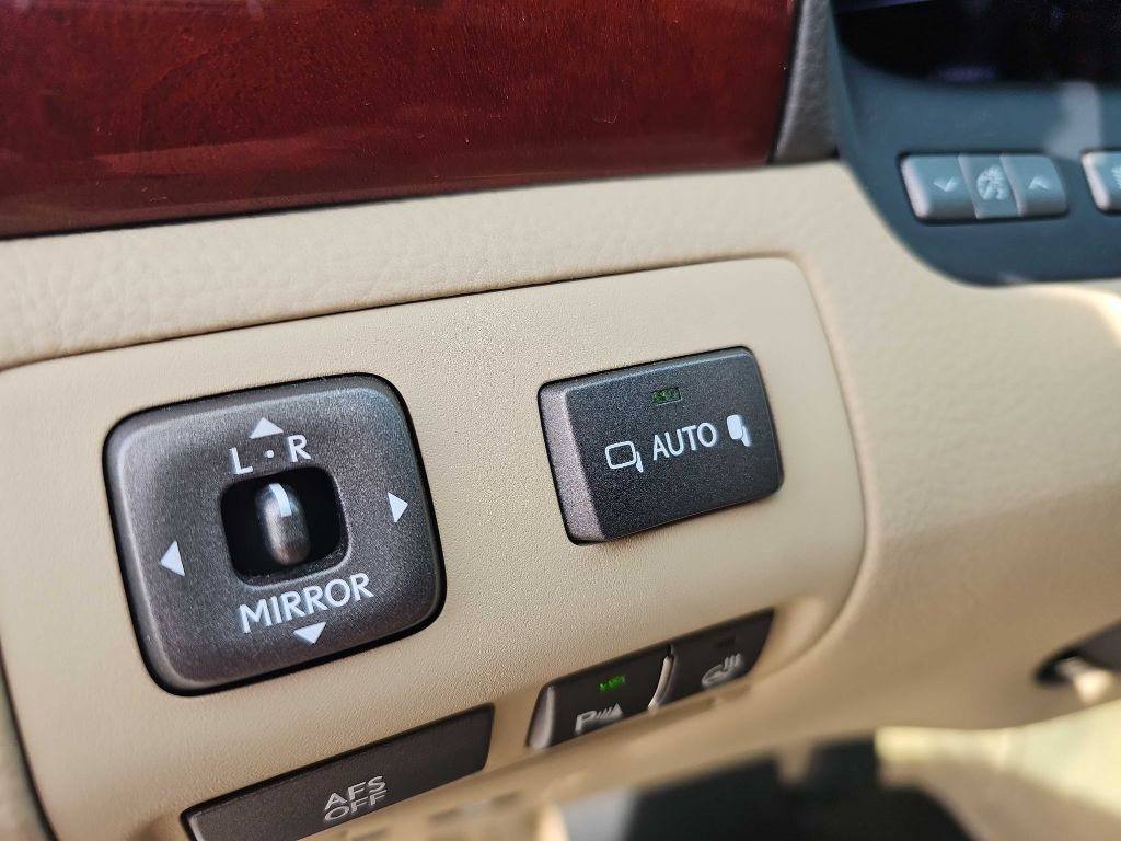 Lexus LS 460 Luxury Sedan 2008