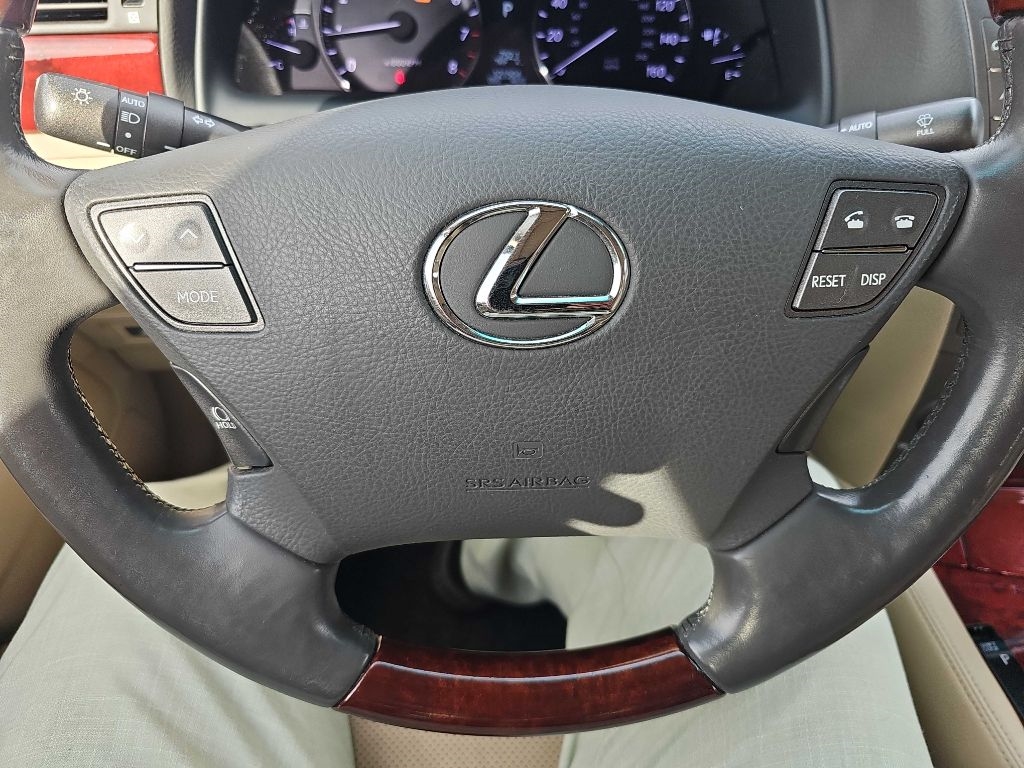Lexus LS 460 Luxury Sedan 2008