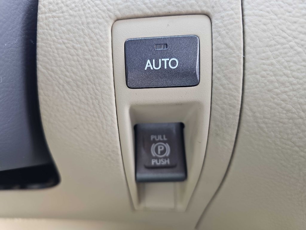 Lexus LS 460 Luxury Sedan 2008