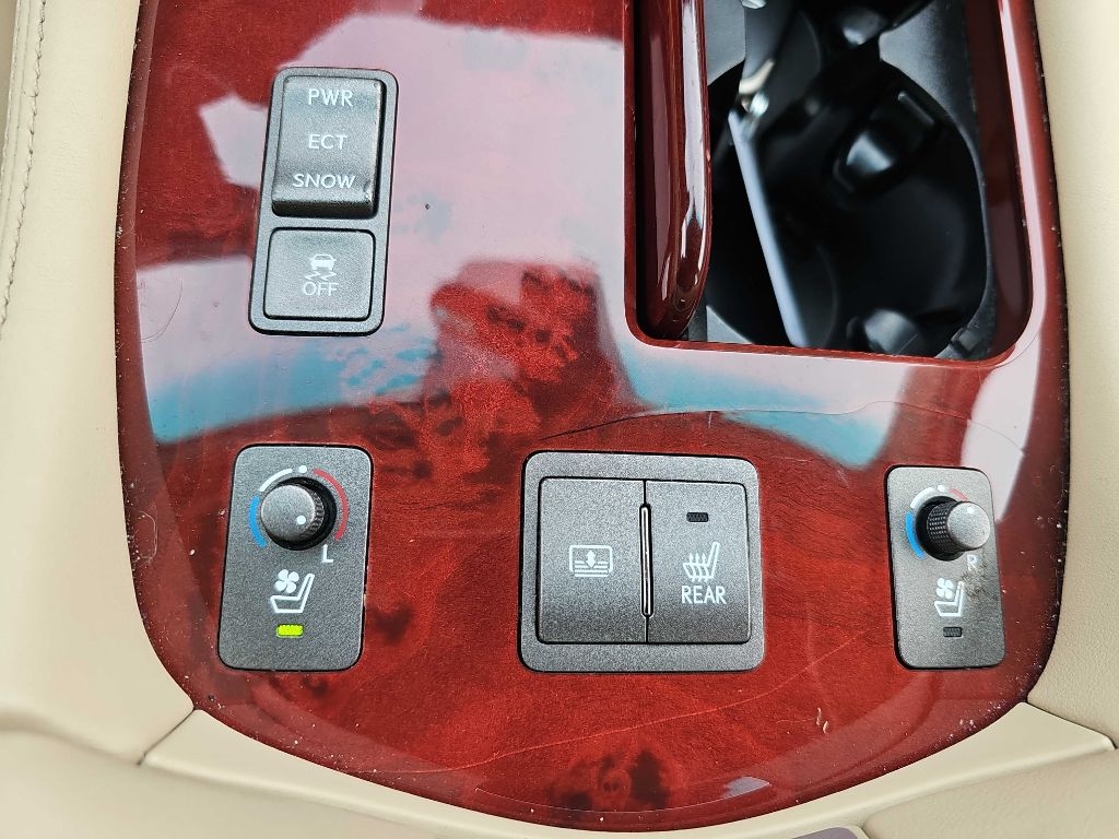 Lexus LS 460 Luxury Sedan 2008