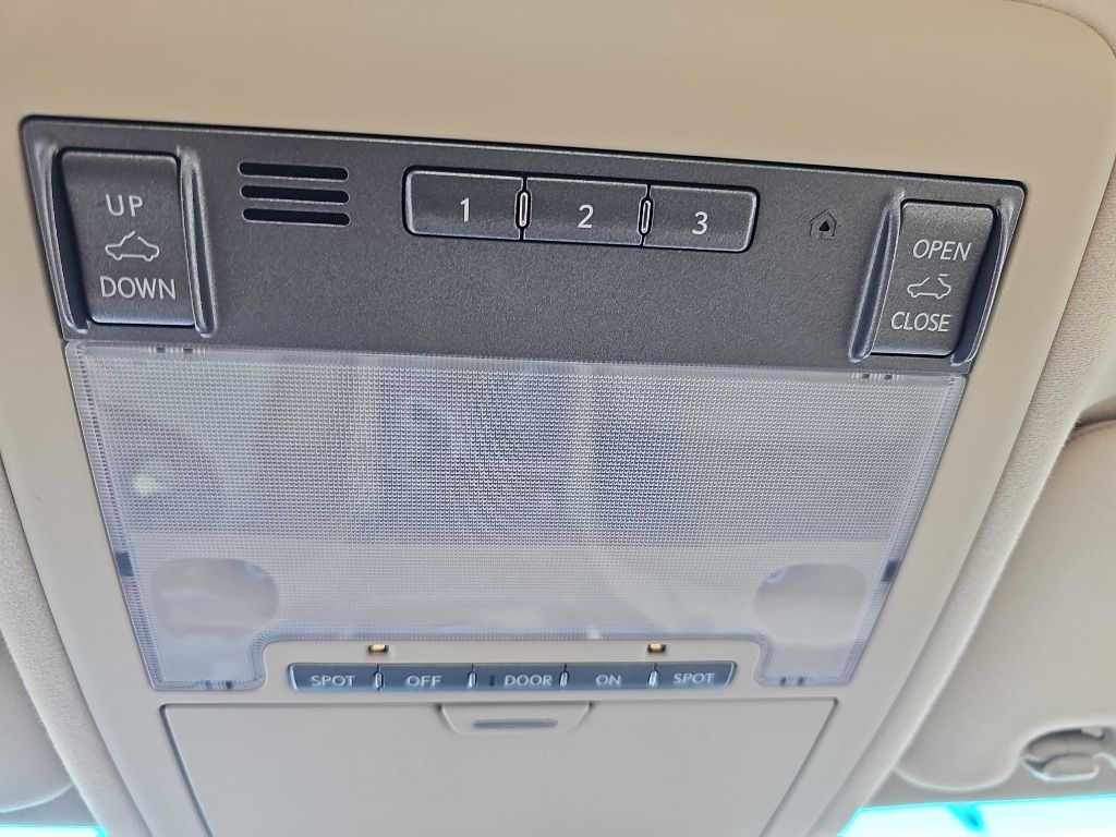 Lexus LS 460 Luxury Sedan 2008