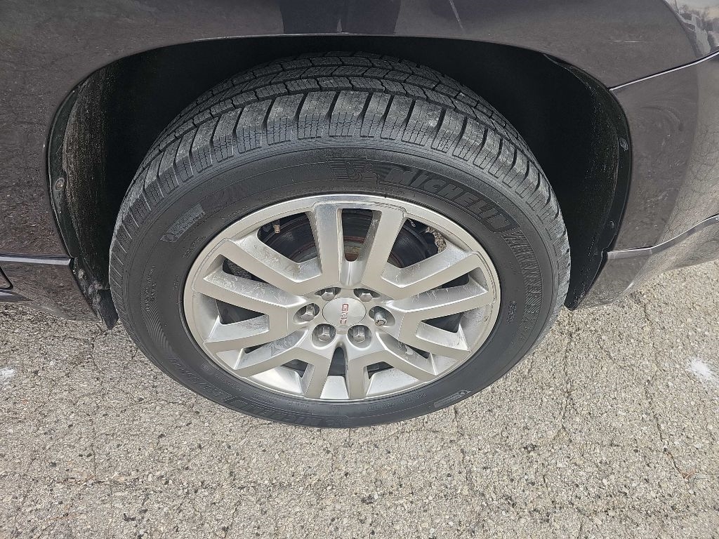 GMC Acadia FWD 4dr Denali 2016