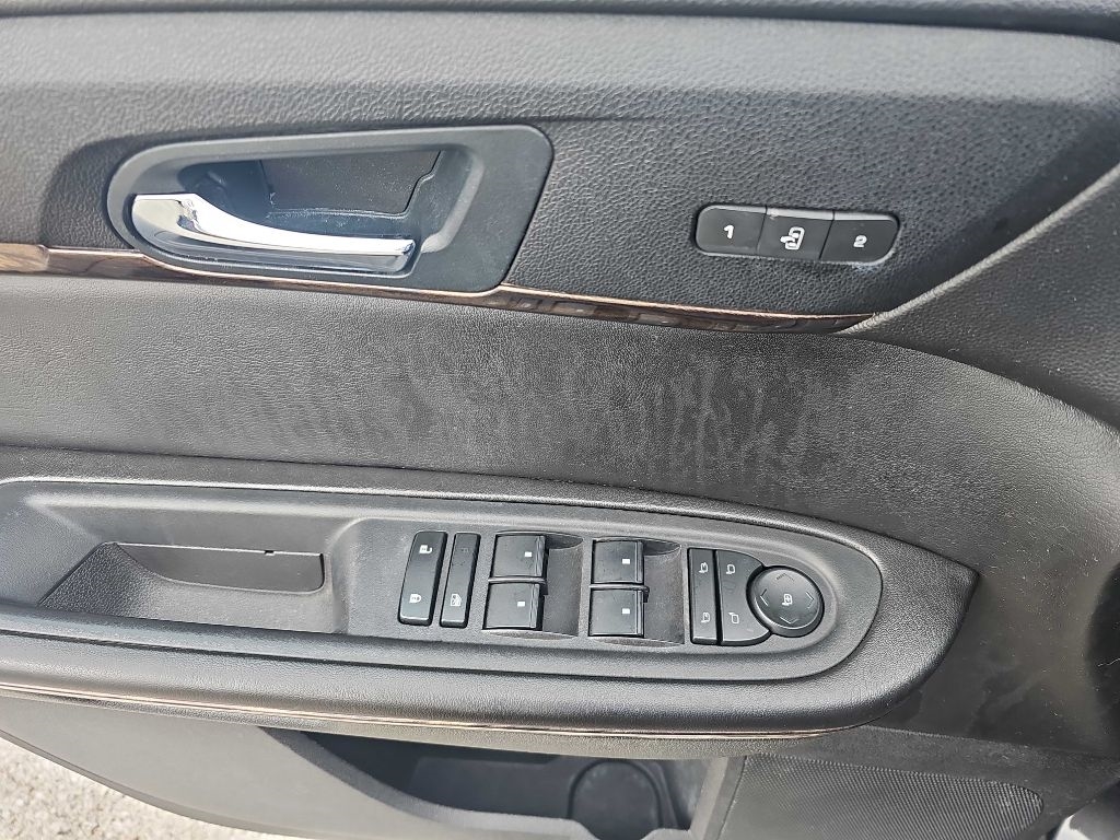 GMC Acadia FWD 4dr Denali 2016