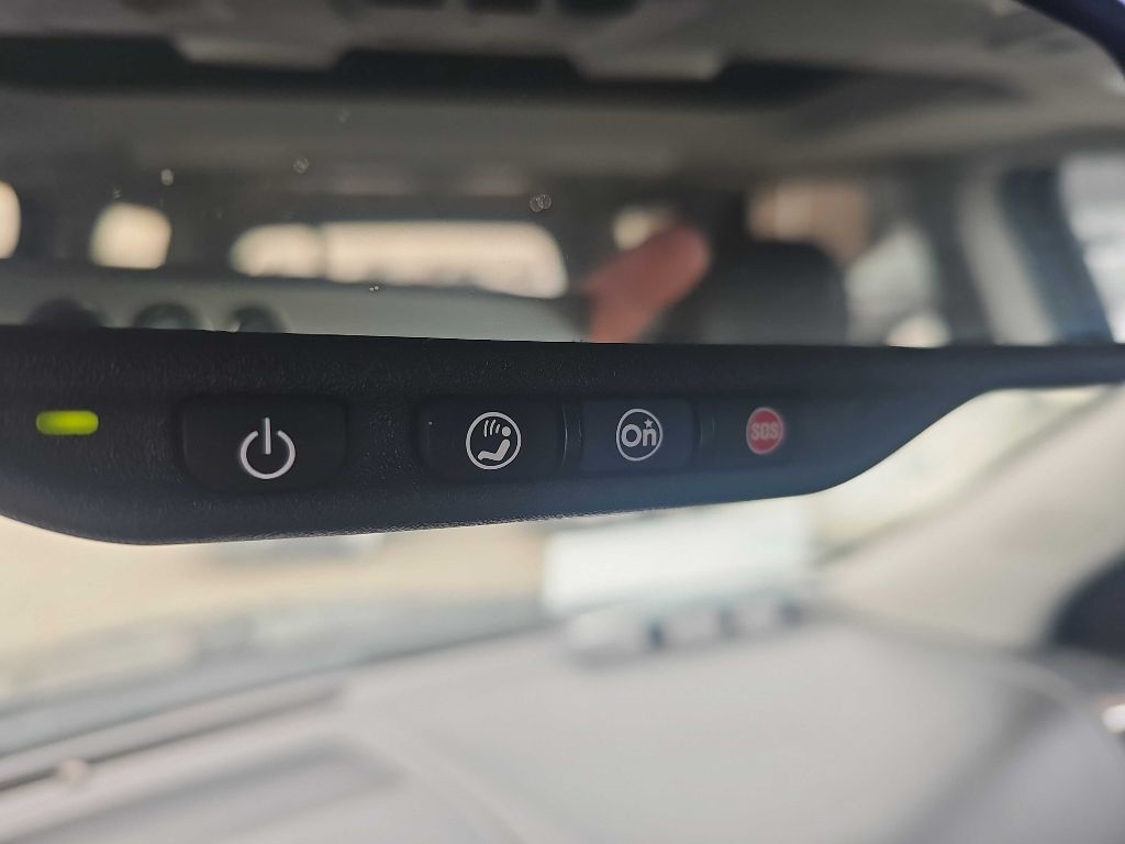 GMC Acadia FWD 4dr Denali 2016