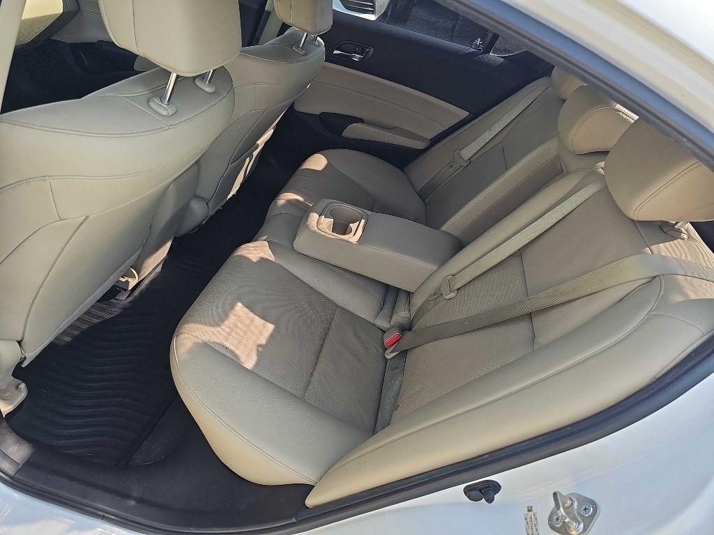 Acura ILX 4dr Sdn 2.0L Premium Pkg 2015