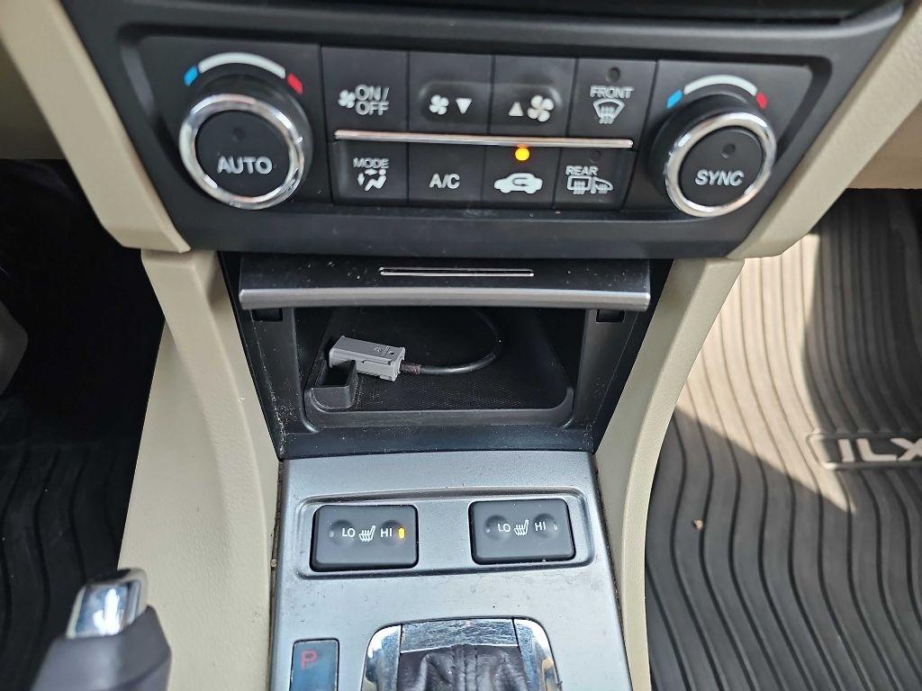 Acura ILX 4dr Sdn 2.0L Premium Pkg 2015