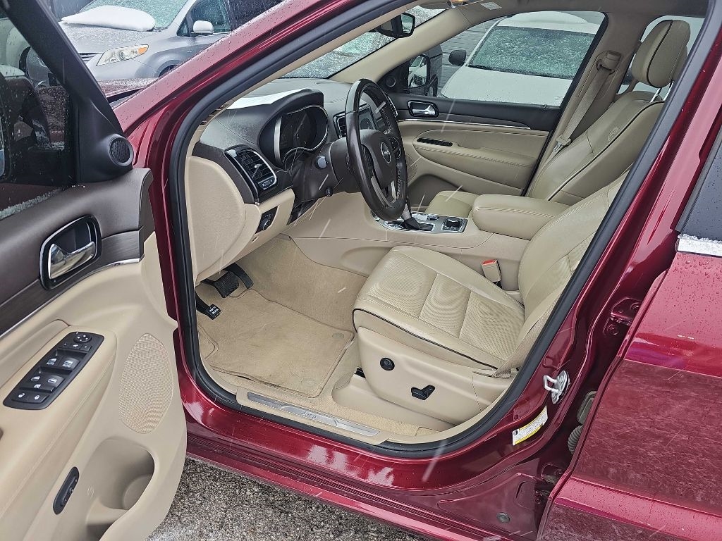 Jeep Grand Cherokee Overland 4D SUV 4WD 2019