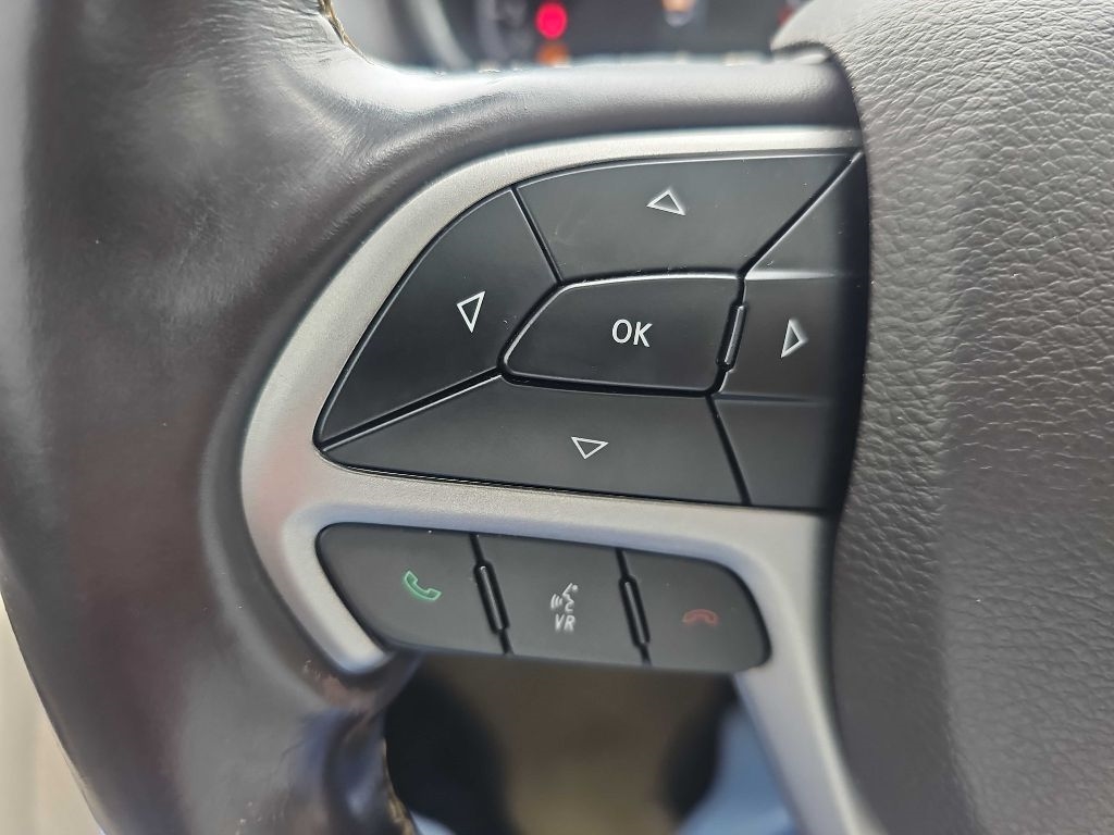 Jeep Grand Cherokee Overland 4D SUV 4WD 2019