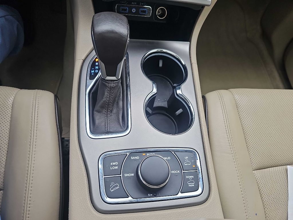 Jeep Grand Cherokee Overland 4D SUV 4WD 2019