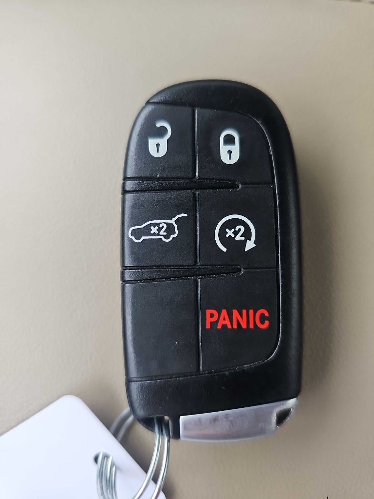 Jeep Grand Cherokee Overland 4D SUV 4WD 2019