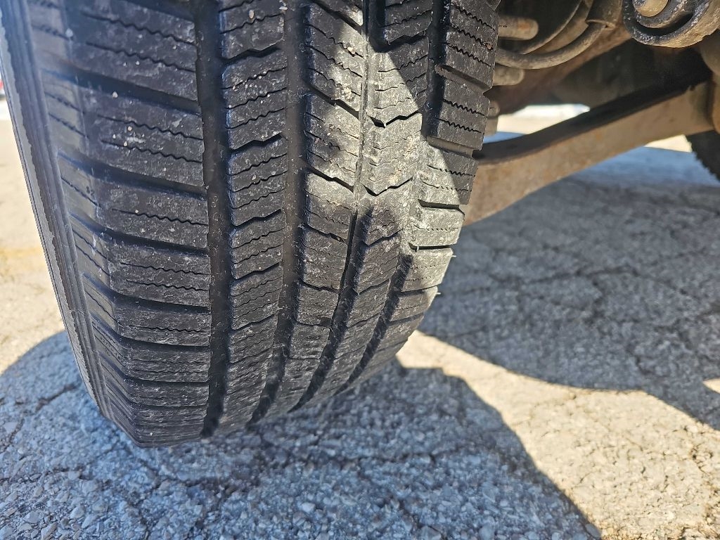 Ford Explorer 4dr 114" WB 4.6L XLT 4WD 2006